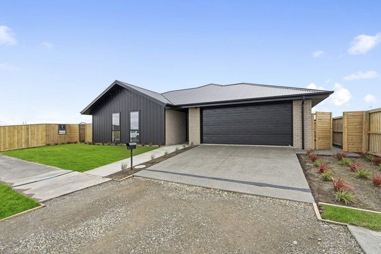 Photo of property in 14 Falcons View Drive, Rolleston, 7615