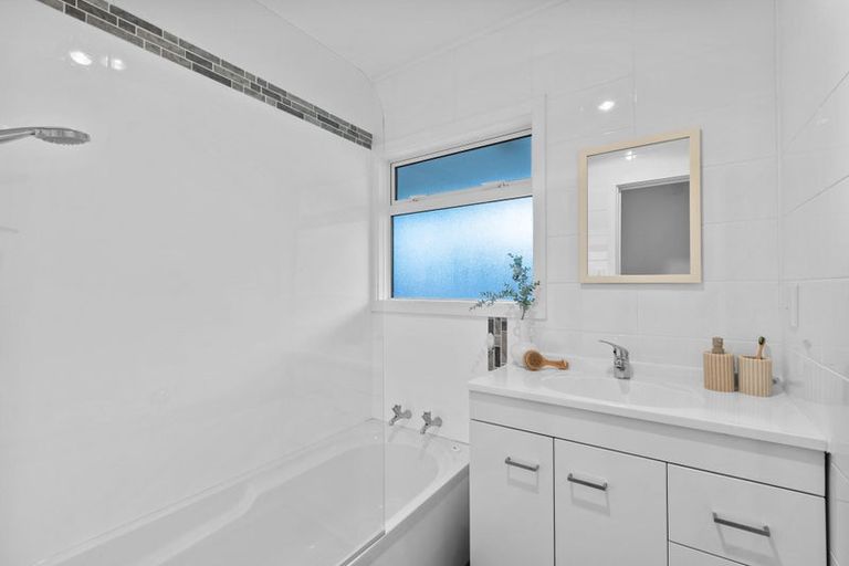 Photo of property in 2/65a Hamilton Avenue, Ilam, Christchurch, 8041