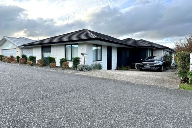 Photo of property in 38 Kiritiana Close, Pyes Pa, Tauranga, 3112