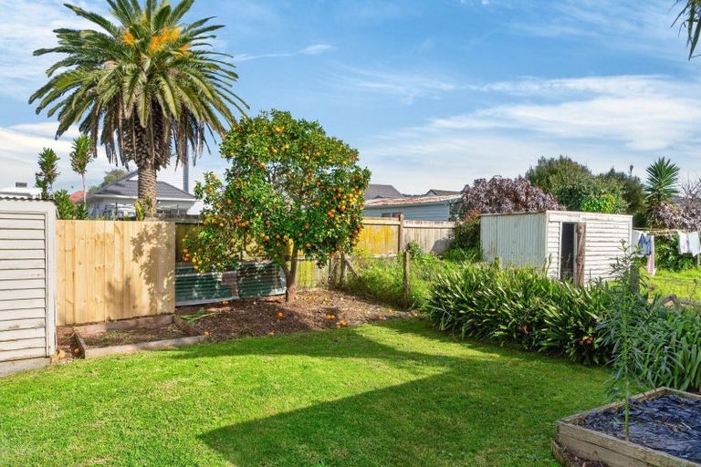 Photo of property in 23 Cairnfield Road, Kensington, Whangarei, 0112