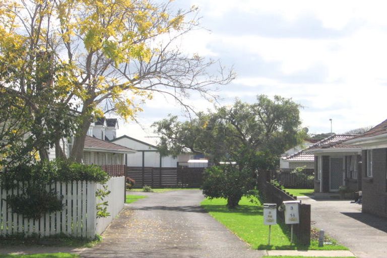 Photo of property in 2/14 Wentworth Avenue, Papatoetoe, Auckland, 2025