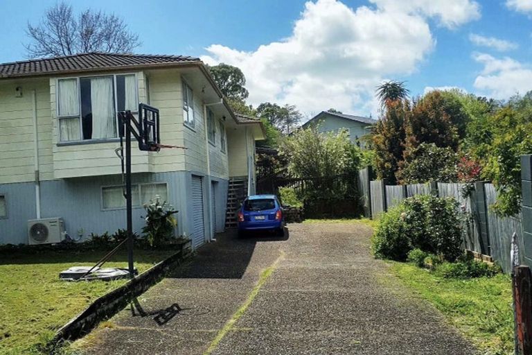 Photo of property in 21 Sequoia Place, Sunnynook, Auckland, 0620
