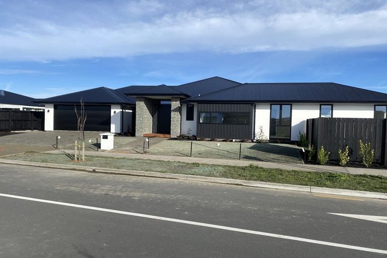 Photo of property in 2 Mackinnon Street, Marshland, Christchurch, 8083