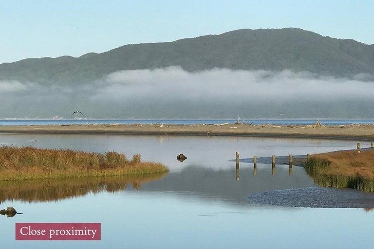 Photo of property in 6 Waiheke Street, Waikanae Beach, Waikanae, 5036