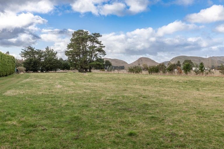 Photo of property in 54 Charles Street, Takapau, 4203