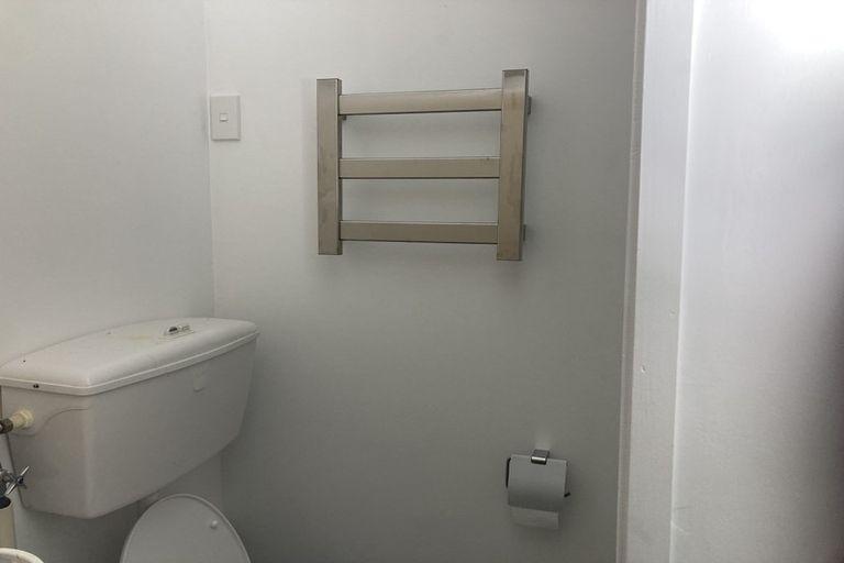 Photo of property in 9 Waiteata Road, Kelburn, Wellington, 6012