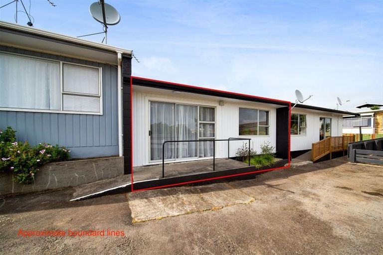 Photo of property in 76b Eliot Street, New Plymouth, 4310