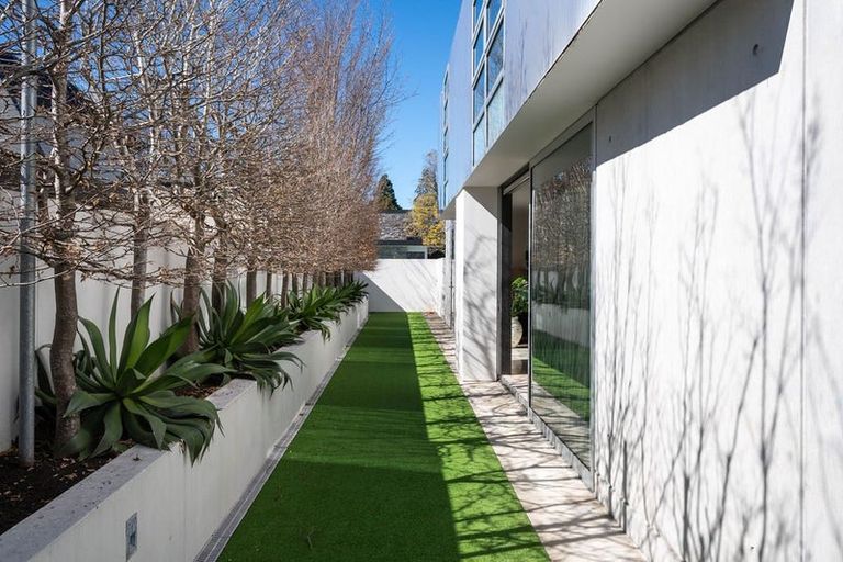 Photo of property in 11 Waiwetu Street, Fendalton, Christchurch, 8052
