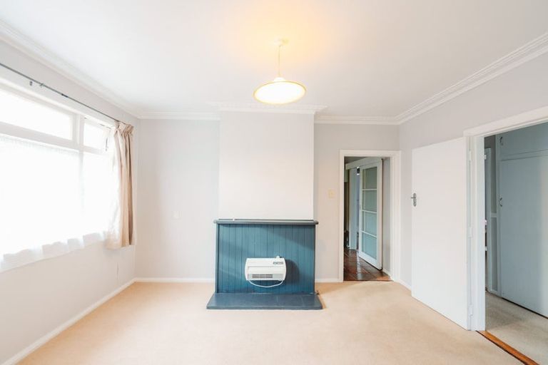 Photo of property in 27 Stanley Street, Levin, 5510