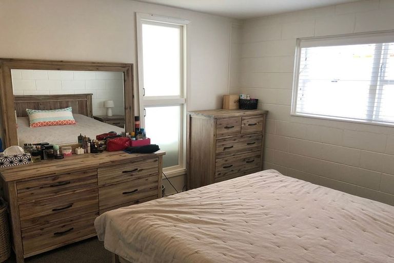 Photo of property in 120a Pah Road, Cockle Bay, Auckland, 2014