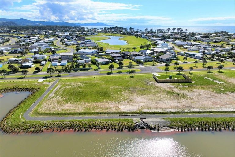Photo of property in 322 Harbour Drive East, Matarangi, Whitianga, 3592
