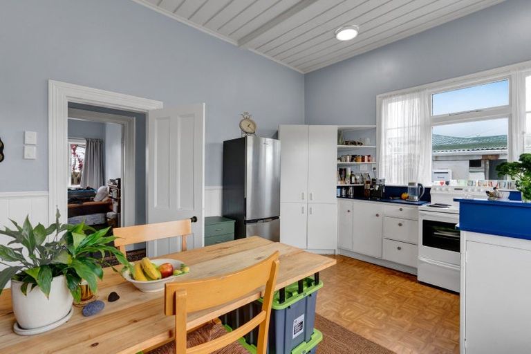 Photo of property in 43 Parris Street, Waitara, 4320