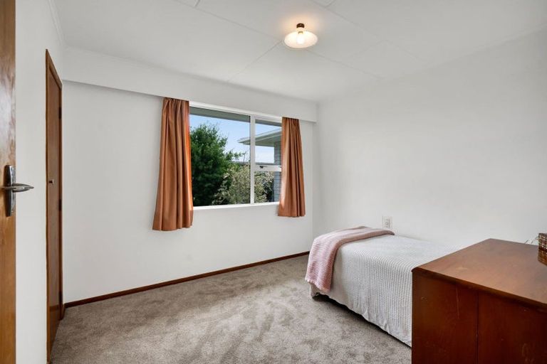 Photo of property in 6 Graham Street, Eltham, 4322