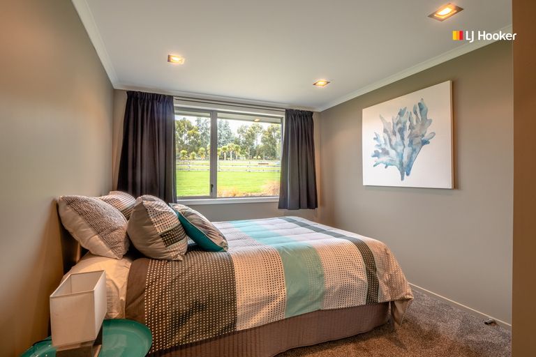 Photo of property in 10 Kayforce Road, Ocean View, Dunedin, 9035