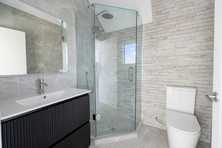 Photo of property in 47 Cambridge Terrace, Papatoetoe, Auckland, 2025