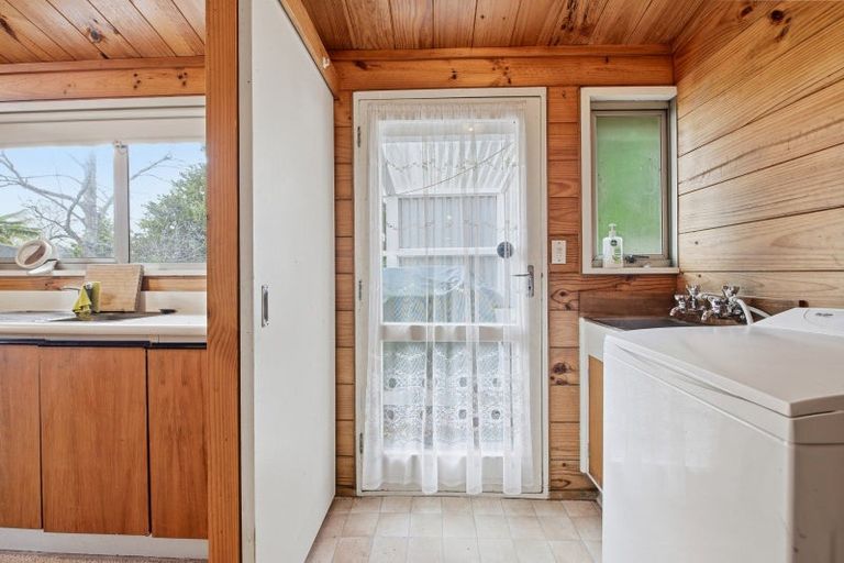 Photo of property in 4 Irwin Place, Kinloch, Taupo, 3377