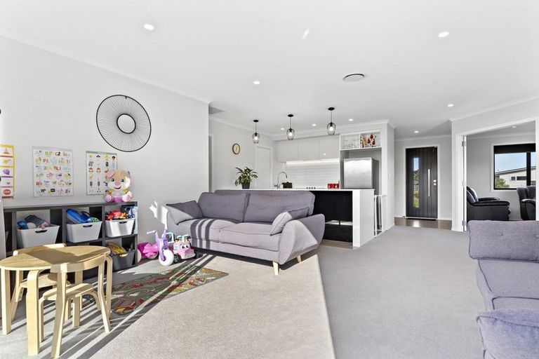 Photo of property in 22 Mitre Way, Solway, Masterton, 5810