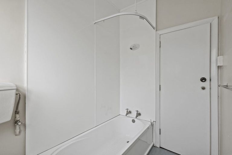 Photo of property in 1/25 Gould Crescent, Woolston, Christchurch, 8023