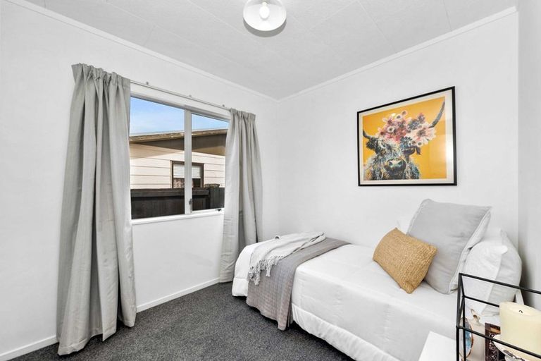 Photo of property in 24 Garland Drive, St Andrews, Hamilton, 3200