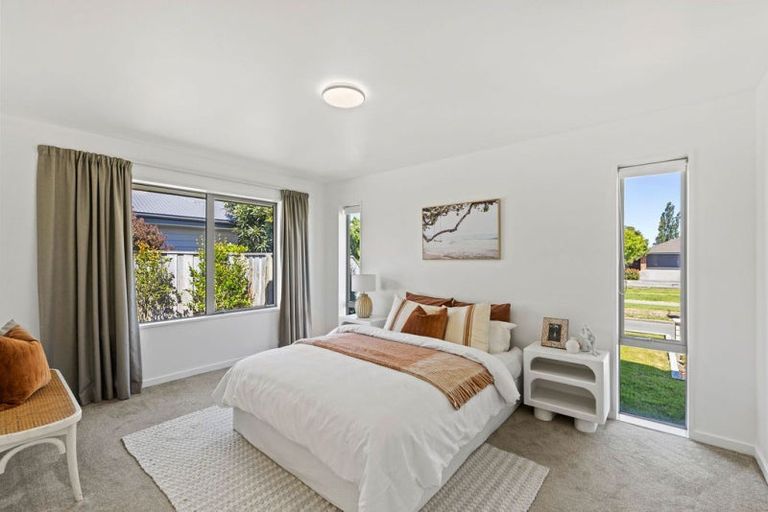 Photo of property in 48 Tutaipatu Avenue, Pegasus, 7612