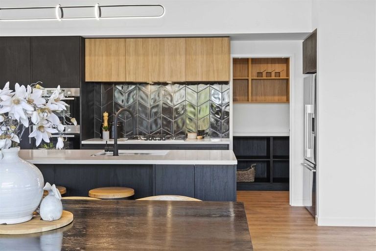 Photo of property in 22 Hanlow Place, Pyes Pa, Tauranga, 3112