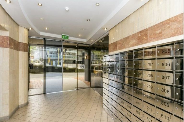 Photo of property in Orange Apartments/victoria Centr, 904/169 The Terrace, Wellington Central, Wellington, 6011