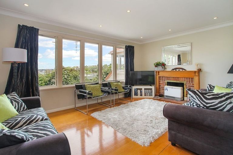 Photo of property in 2/111 Beach Road, Pahurehure, Papakura, 2113