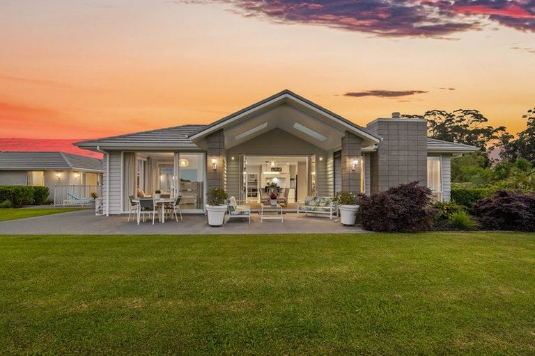 Photo of property in 342 Spur Road, Stillwater, Silverdale, 0993