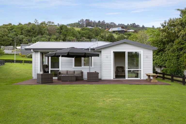Photo of property in 38 Kenrigg Road, Kinloch, Taupo, 3377