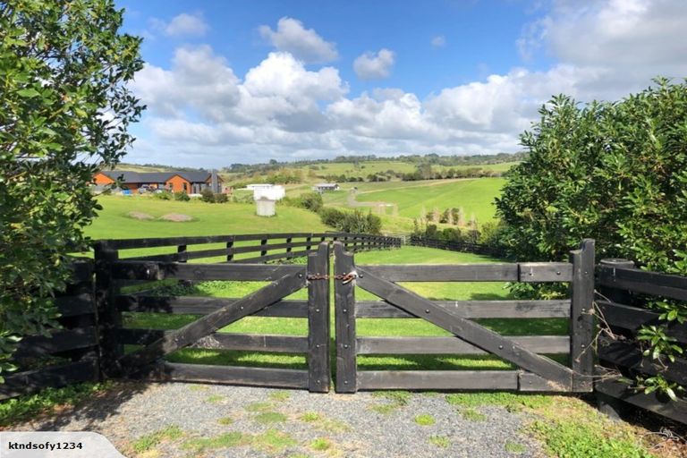 Photo of property in 22 Pigeon Berry Lane, Mangawhai, 0573