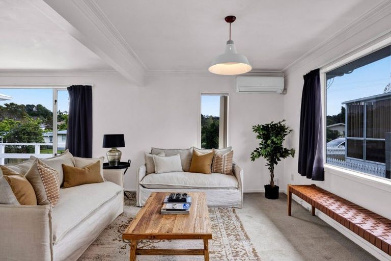 Photo of property in 117 Awanui Street, Merrilands, New Plymouth, 4312