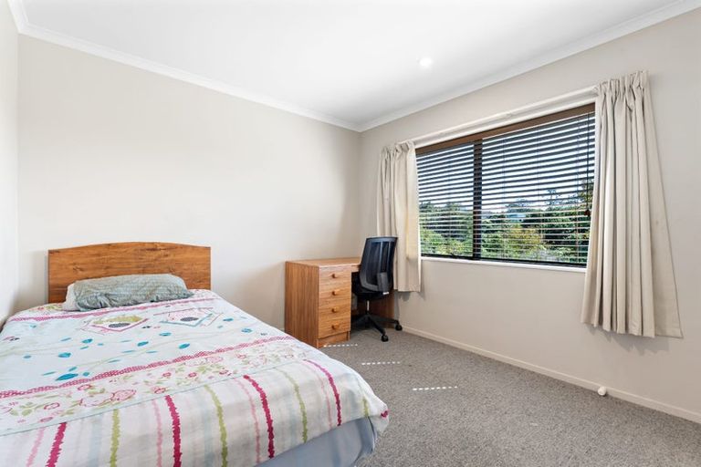 Photo of property in 19 Titch Place, Glen Eden, Auckland, 0602