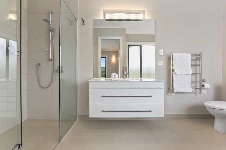 Photo of property in 166j Postman Road, Dairy Flat, Albany, 0794