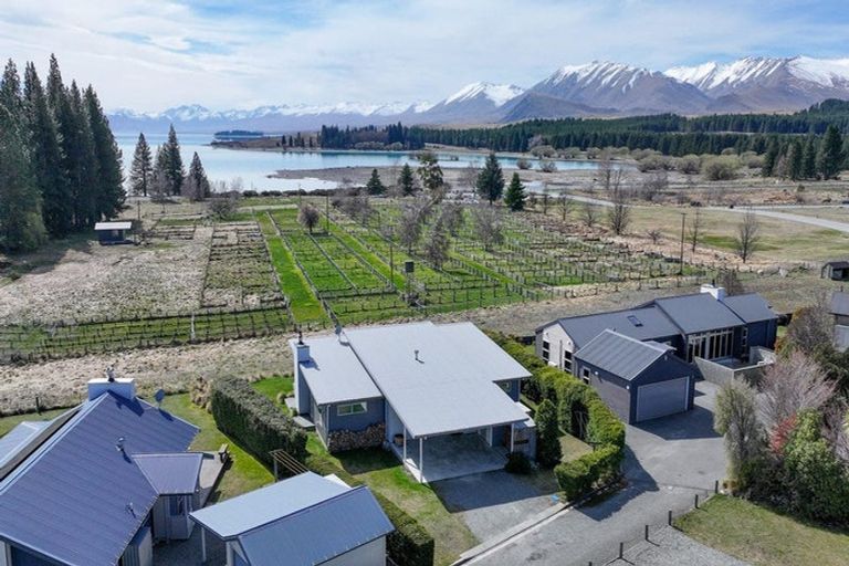 Photo of property in 8 Dwyer Place, Lake Tekapo, 7999