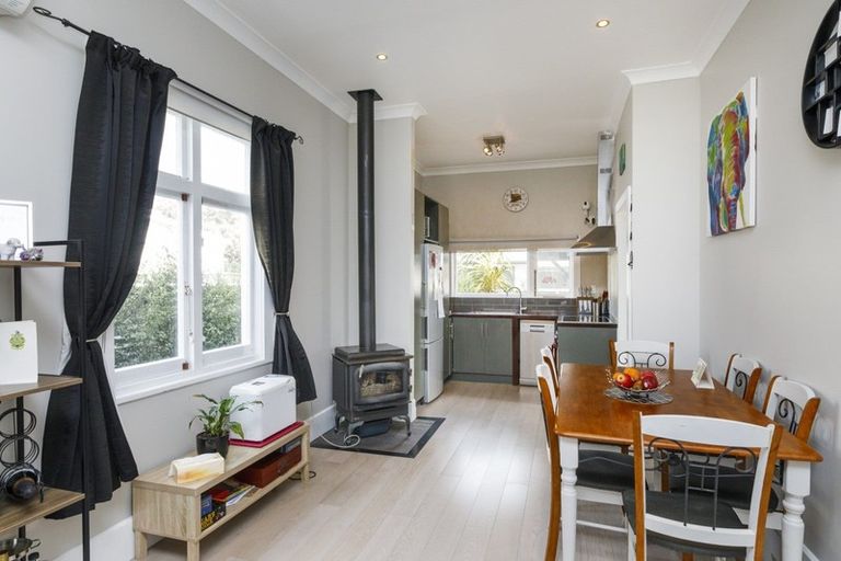 Photo of property in 16 Aorangi Street, Feilding, 4702