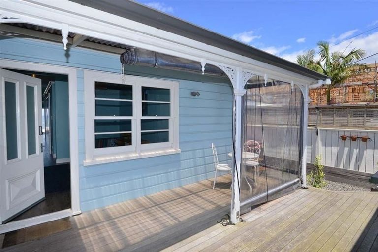 Photo of property in 1047 Whangaparaoa Road, Tindalls Beach, Whangaparaoa, 0930