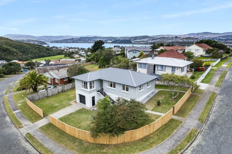 Photo of property in 1 Mahinawa Street, Takapuwahia, Porirua, 5022