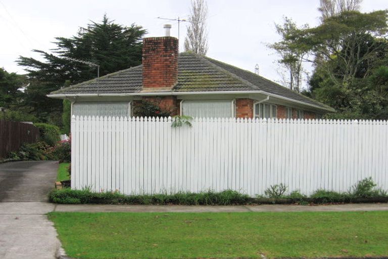 Photo of property in 19 Challinor Street, Pakuranga, Auckland, 2010