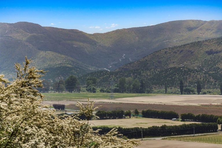Photo of property in 19 Esk View Road, Eskdale, Napier, 4182
