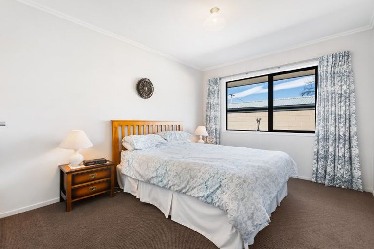 Photo of property in 42 Whitby Street, Clyde, 9330