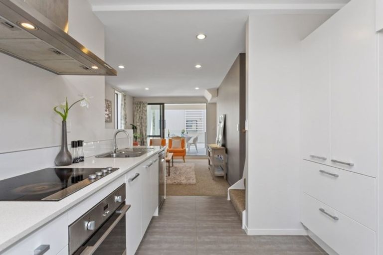 Photo of property in 13 Makamaka Lane, Albany Heights, Auckland, 0632