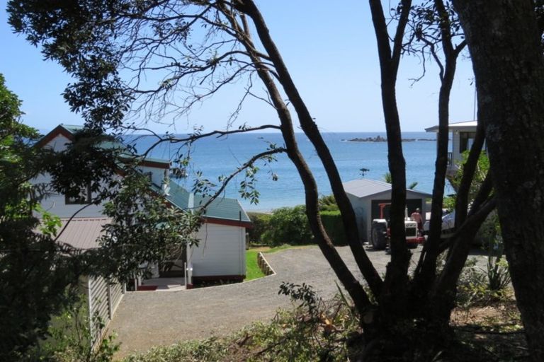 Photo of property in 31 Little Bay Drive, Waikawau, Coromandel, 3584