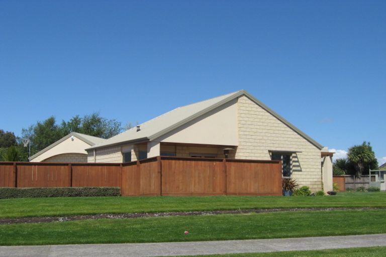 Photo of property in 6 Thornley Place, Woodend, 7610