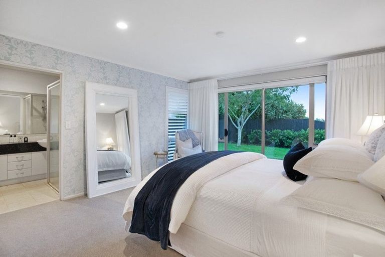 Photo of property in 113 Tauranga Place, Orewa, 0931