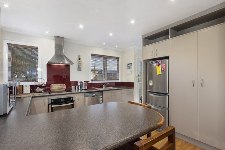 Photo of property in 27 Clouston Park Road, Clouston Park, Upper Hutt, 5018