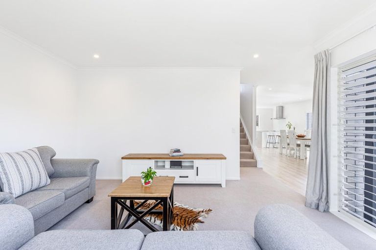 Photo of property in 7 Peihana Road, Hobsonville, Auckland, 0616