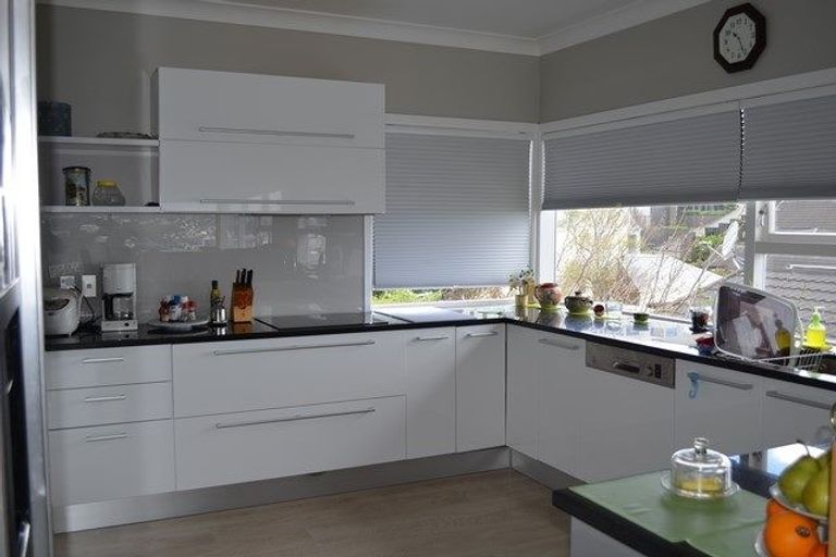 Photo of property in 18 Rama Crescent, Khandallah, Wellington, 6035