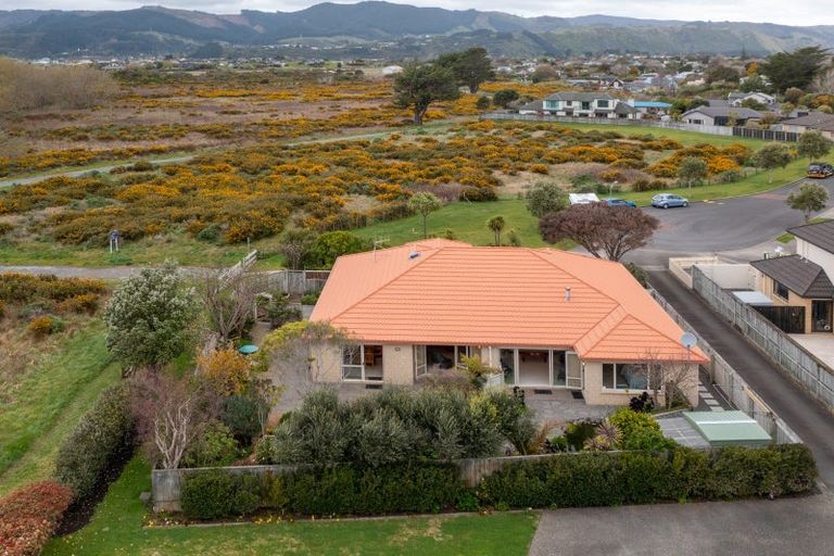 Photo of property in 29 Avion Terrace, Raumati Beach, Paraparaumu, 5032