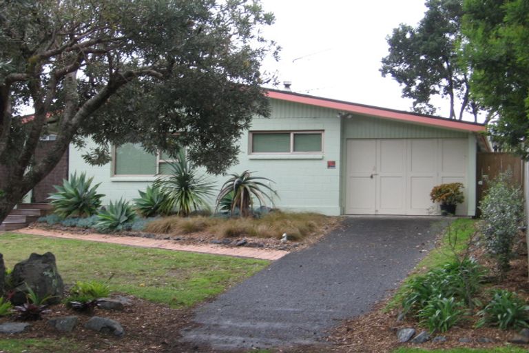 Photo of property in 10 Twilight Bay, Omaha, 0986