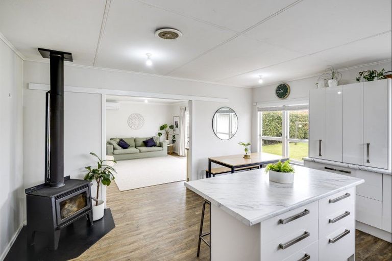 Photo of property in 10 Lipscombe Crescent, Havelock North, 4130